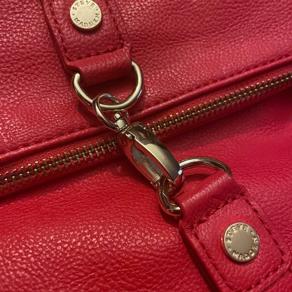 Crossbody - Picture 4 of 5